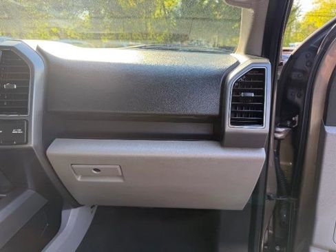 Used 2020 Ford F150 XLT w/ Equipment Group 302A Luxury AWD/4WD image 38