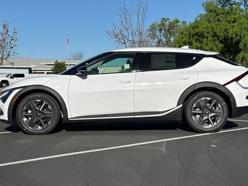 New 2025 Kia EV6 Light image 10