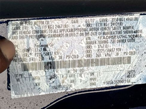 Used 2017 Ford C-MAX Energi SE FWD image 30