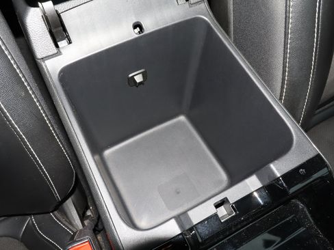 Used 2023 Jeep Grand Cherokee Altitude image 26