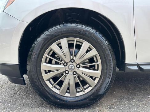 Used 2019 Nissan Pathfinder SL AWD/4WD image 11
