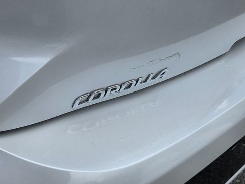Used 2022 Toyota Corolla XSE FWD image 8