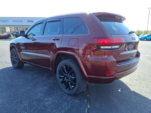 Used 2020 Jeep Grand Cherokee Altitude AWD/4WD image 5