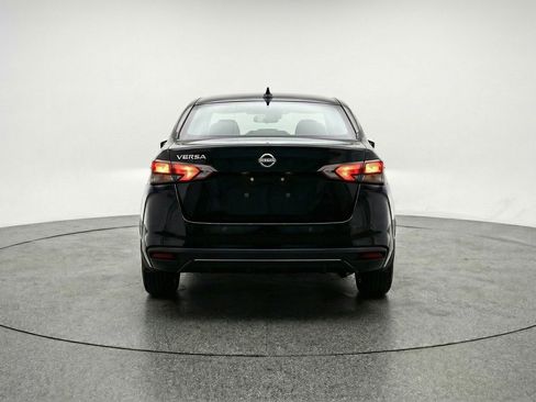 Used 2025 Nissan Versa SV image 7