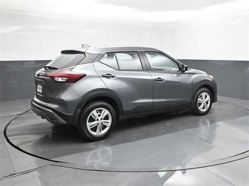 New 2025 Nissan Kicks Play S image 15