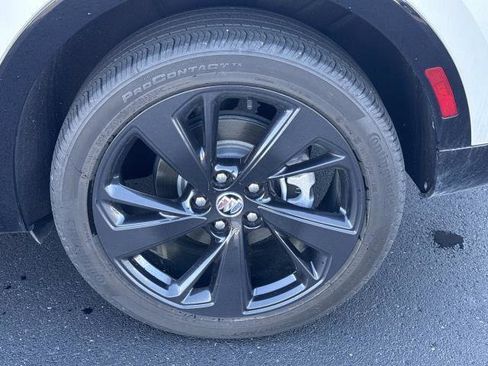 Used 2023 Buick Envision Essence w/ Sport Touring Package AWD/4WD image 35