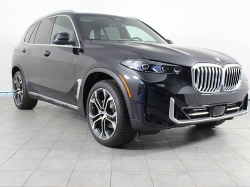 New 2026 BMW X5 xDrive40i w/ Premium Package image 7