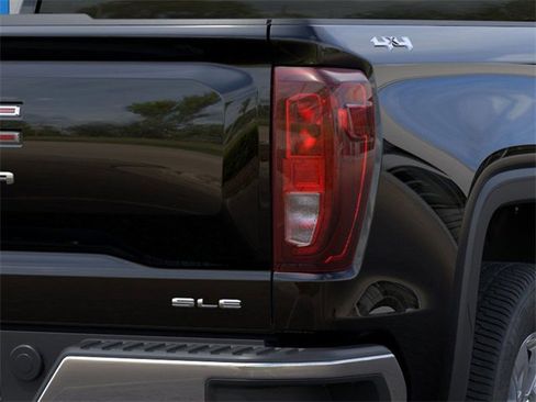 New 2024 GMC Sierra 1500 SLE w/ LPO, GMC Protection Package image 11