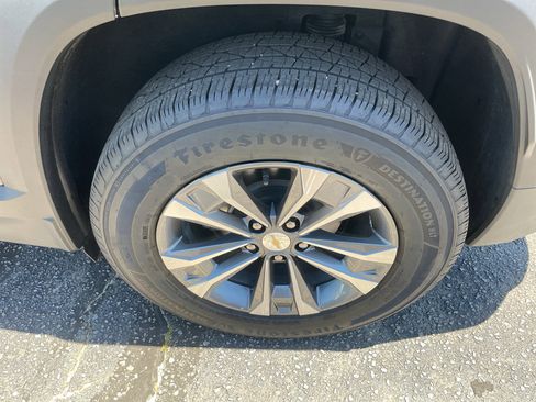 Certified 2026 Chevrolet Equinox LT w/ Convenience Package II FWD image 5