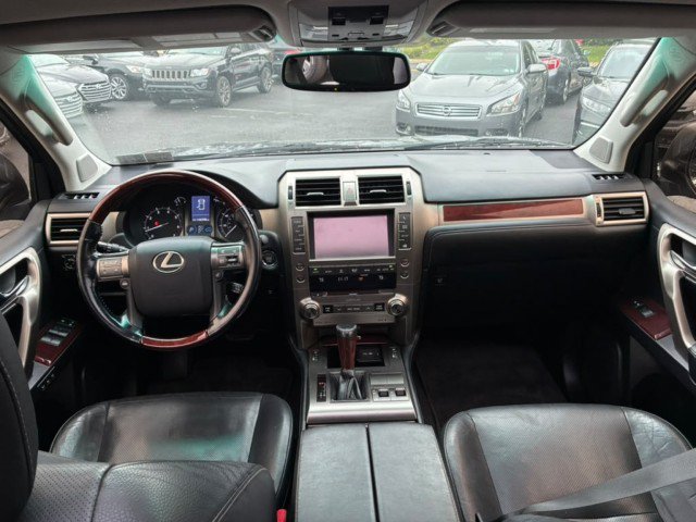 Used 2016 Lexus GX 460 w/ Premium Package AWD/4WD image 21
