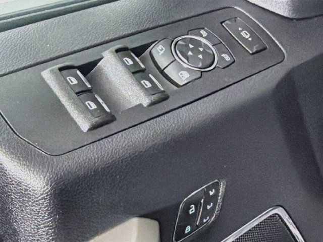 Used 2020 Ford F250 Lariat w/ Lariat Ultimate Package AWD/4WD image 17