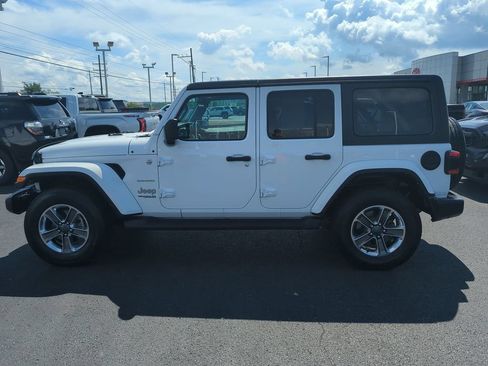 Used 2021 Jeep Wrangler Unlimited Sahara w/ Safety Group AWD/4WD image 5