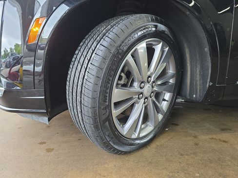 Used 2023 Cadillac XT6 Premium Luxury AWD/4WD image 33