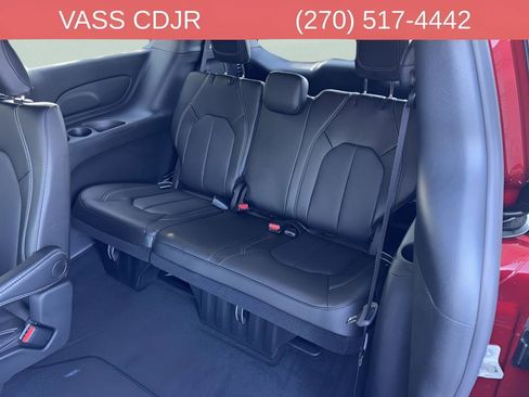 New 2026 Chrysler Pacifica Select image 34