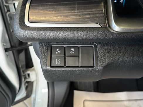 Used 2019 Honda Civic EX-L image 18