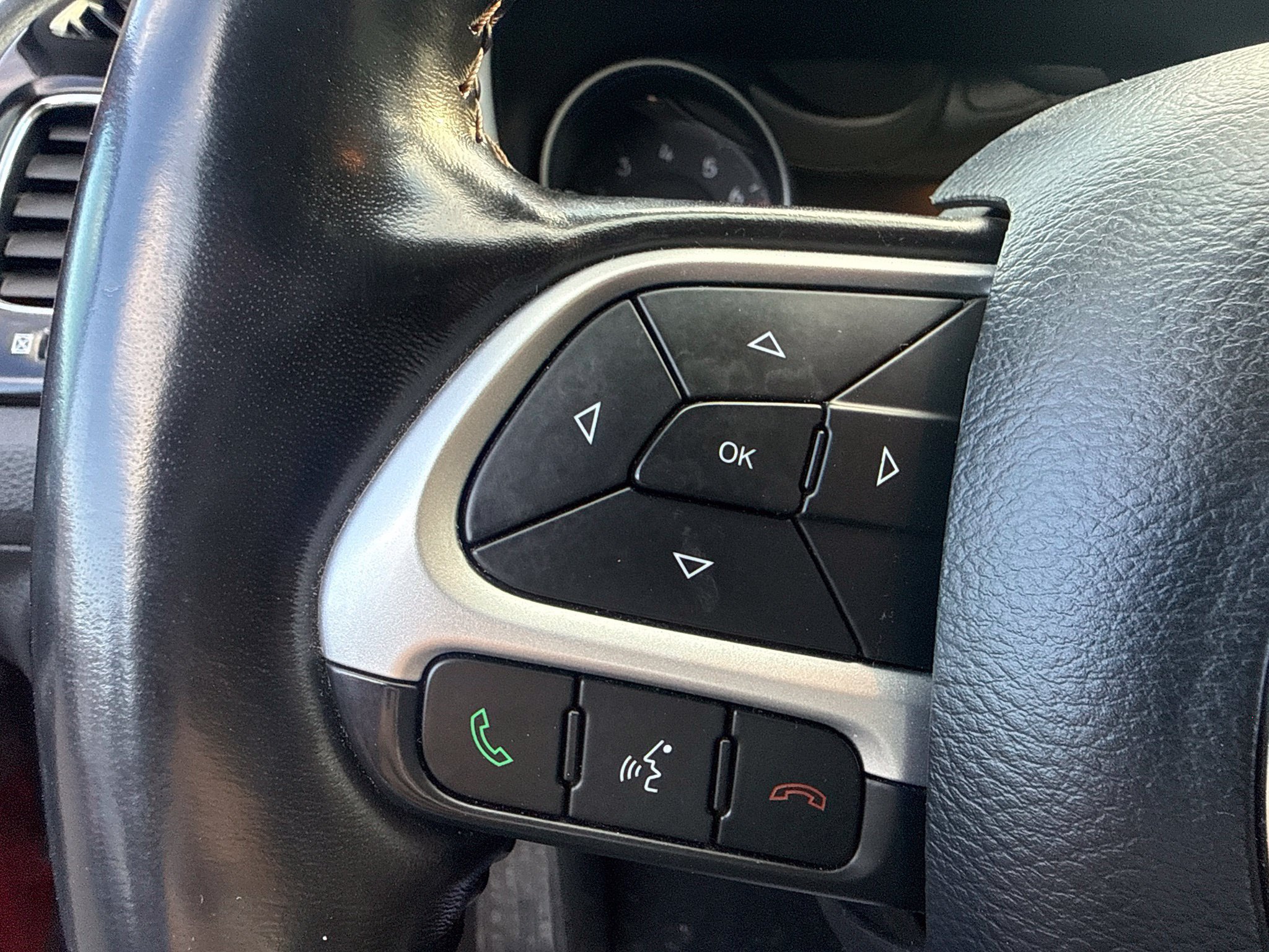 Used 2019 Jeep Compass Limited AWD/4WD image 18