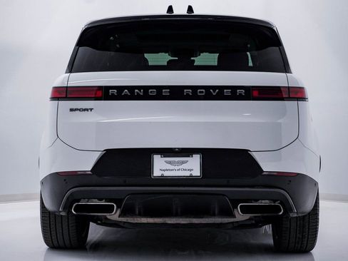 Used 2024 Land Rover Range Rover Sport SE image 8
