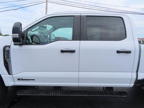 Used 2024 Ford F350 XL AWD/4WD image 13