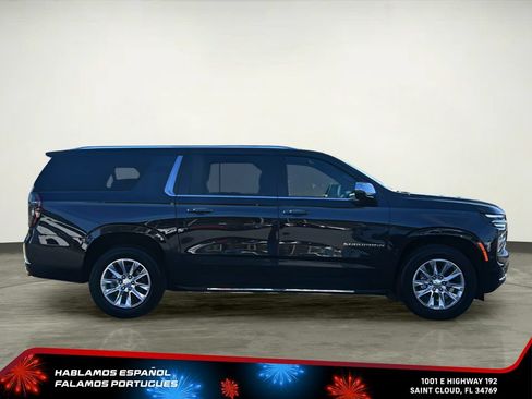 Certified 2025 Chevrolet Suburban Premier RWD image 7