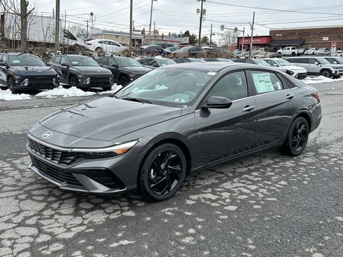 New 2026 Hyundai Elantra SEL Sport Premium image 4