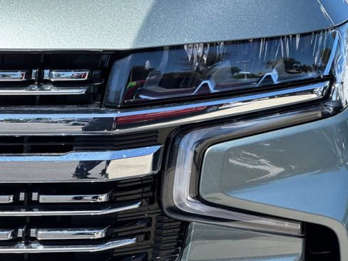 Used 2024 Chevrolet Suburban Premier AWD/4WD image 47