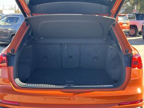 Used 2024 Audi Q3 2.0T Premium image 16