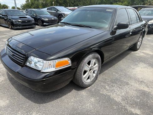 Used 2004 Ford Crown Victoria LX RWD image 6