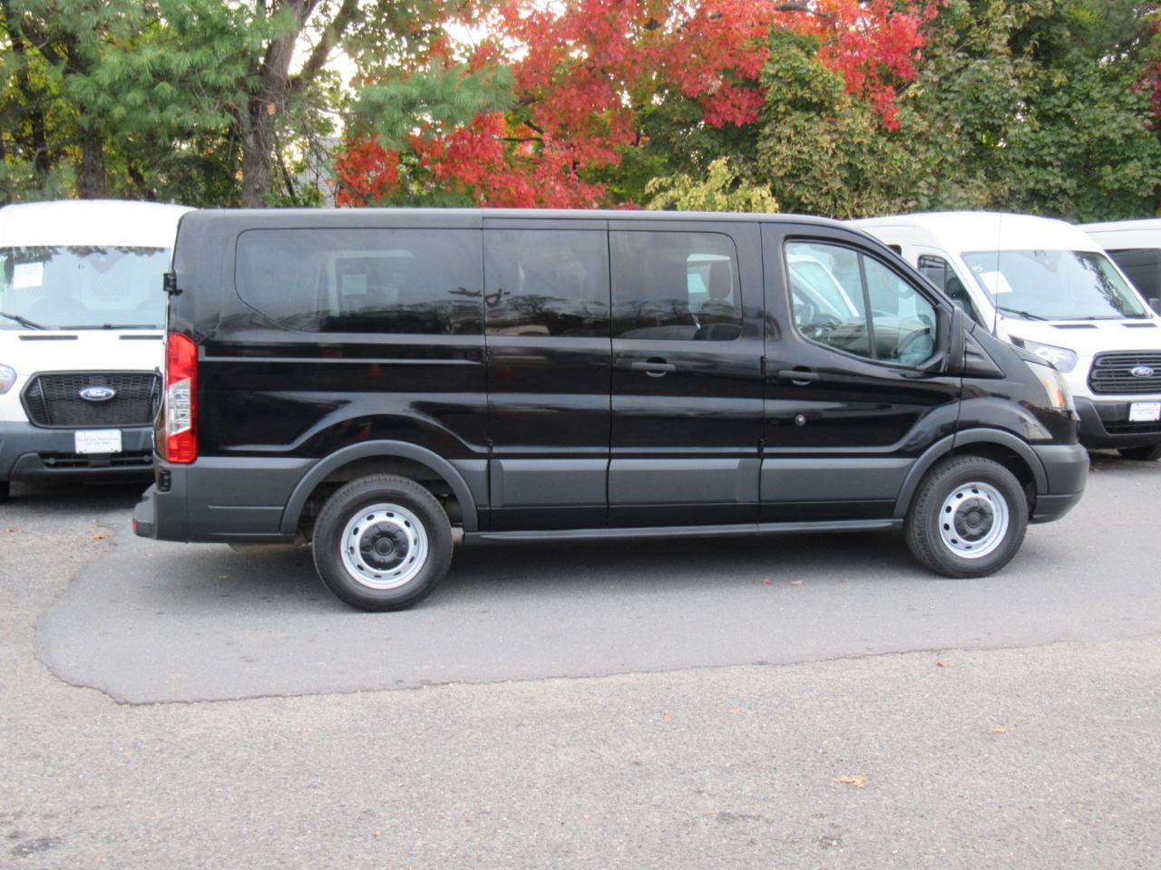 Used 2017 Ford Transit 150 XL RWD image 6