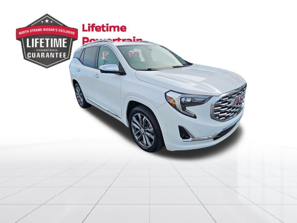 Used 2020 GMC Terrain Denali w/ Denali Premium Package FWD image 5
