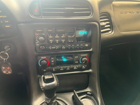 Used 1999 Chevrolet Corvette Coupe w/ Memory Pkg RWD image 23