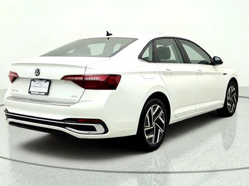 Used 2023 Volkswagen Jetta SEL FWD image 5