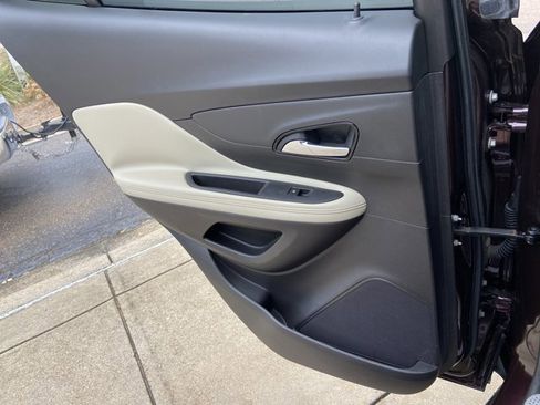 Used 2018 Buick Encore Preferred image 46