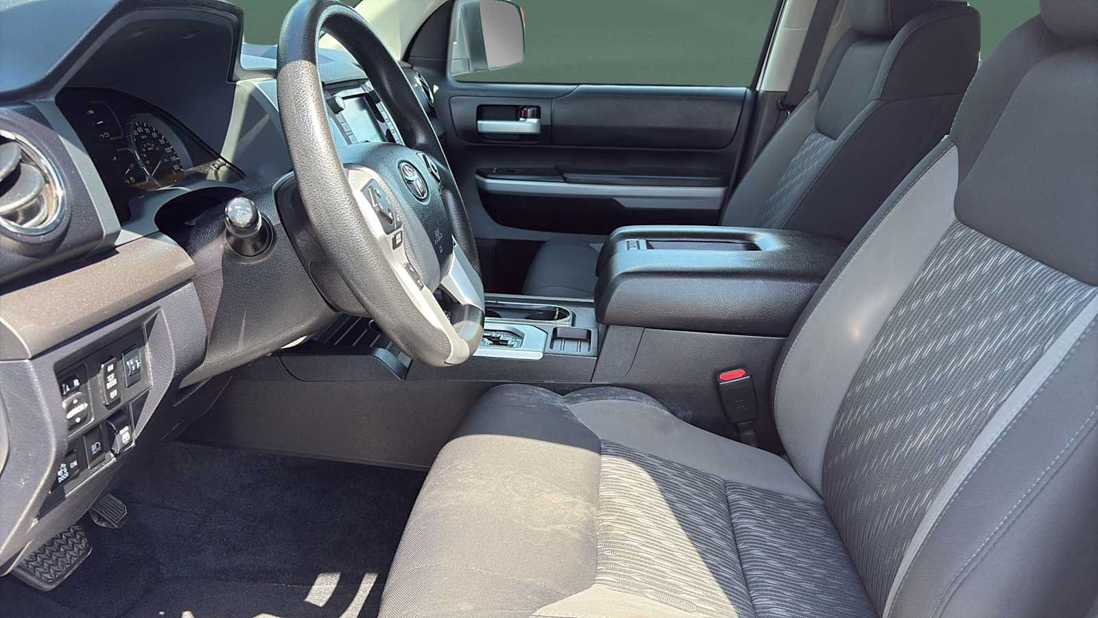 Used 2020 Toyota Tundra SR5 w/ TRD Off-Road Package AWD/4WD image 17