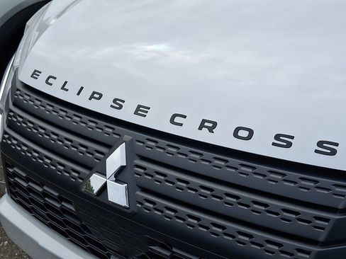 New 2026 Mitsubishi Eclipse Cross LE image 5