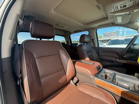 Used 2017 Chevrolet Silverado 2500 High Country w/ Duramax Plus Package AWD/4WD image 25