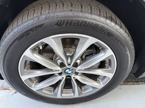 Used 2019 BMW X3 xDrive30i w/ Driving Assistance Package AWD/4WD image 3