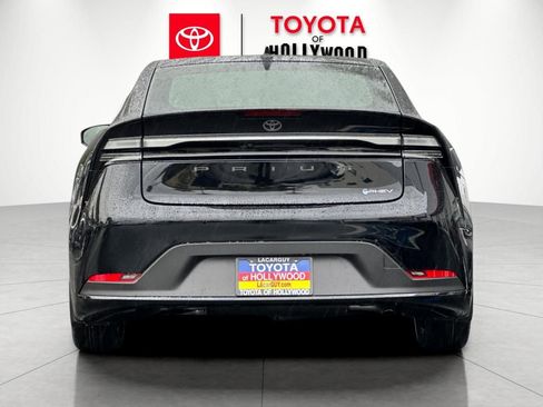 New 2026 Toyota Prius Plug-In Hybrid FWD image 5