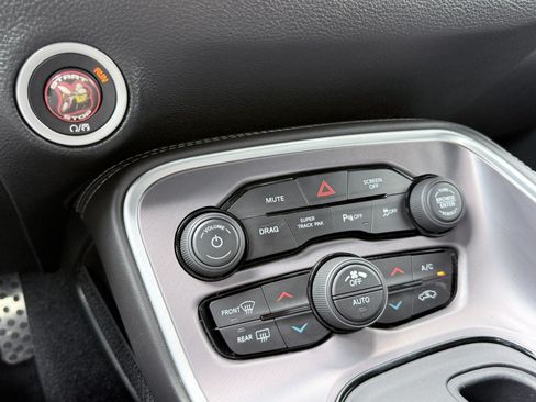 Used 2019 Dodge Challenger R/T Scat Pack w/ 1320 Drag Pack RWD image 27
