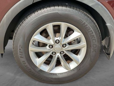 Used 2017 Kia Sorento AWD image 7