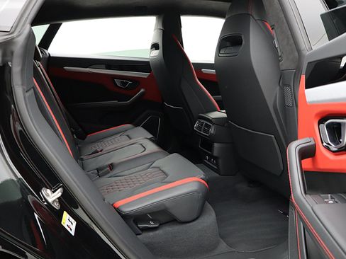 Used 2024 Lamborghini Urus S AWD/4WD image 40
