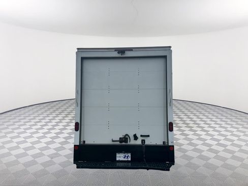 Used 2023 Ford Transit 350 DRW RWD image 6