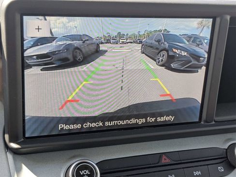 Used 2022 Ford Maverick Lariat w/ Equipment Group 500A Standard image 22