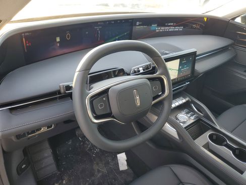 New 2026 Lincoln Nautilus Premier image 13