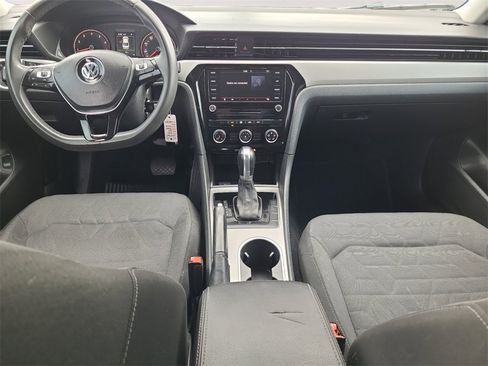 Used 2021 Volkswagen Passat 2.0T S image 10