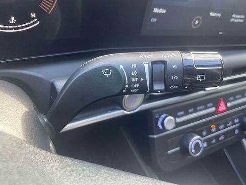 Certified 2025 Hyundai Tucson SE AWD/4WD image 22