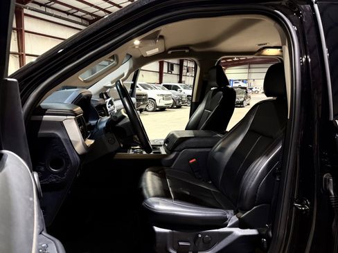 Used 2024 Ford Expedition XLT RWD image 14