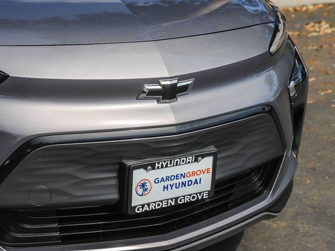 Used 2023 Chevrolet Bolt EUV LT w/ Comfort Package FWD image 5