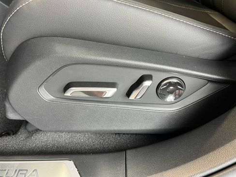 New 2026 Acura RDX SH-AWD image 16