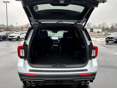 New 2026 Ford Explorer ST image 7