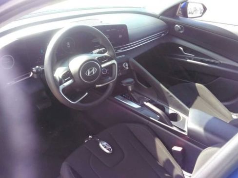 Used 2024 Hyundai Elantra SEL image 9